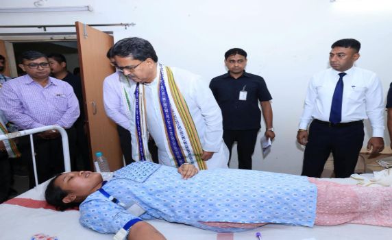 Tripura CM Dr. Manik Saha interacts with a blood donor in Agartala.